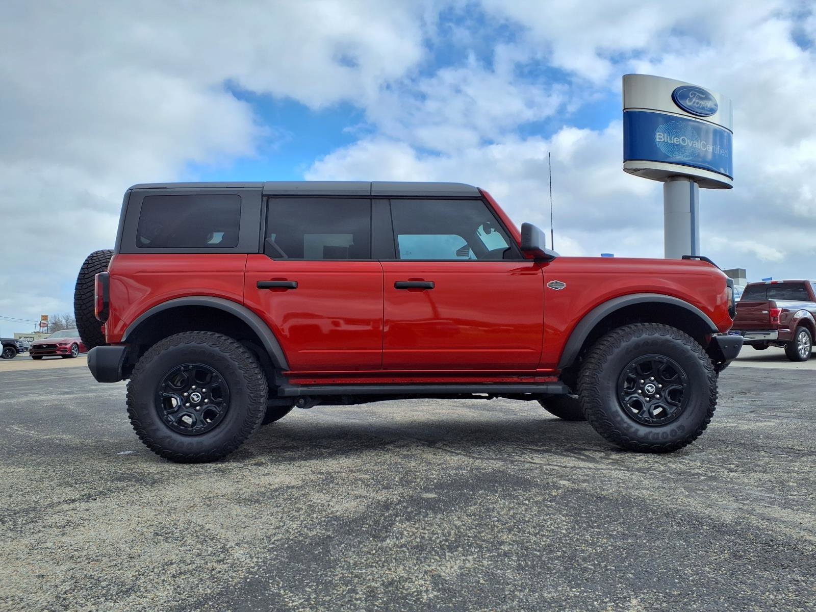 Certified 2024 Ford Bronco Wildtrak image 4