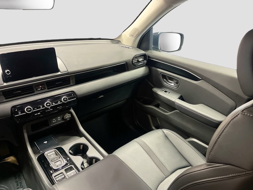 Used 2024 Honda Pilot Touring image 25