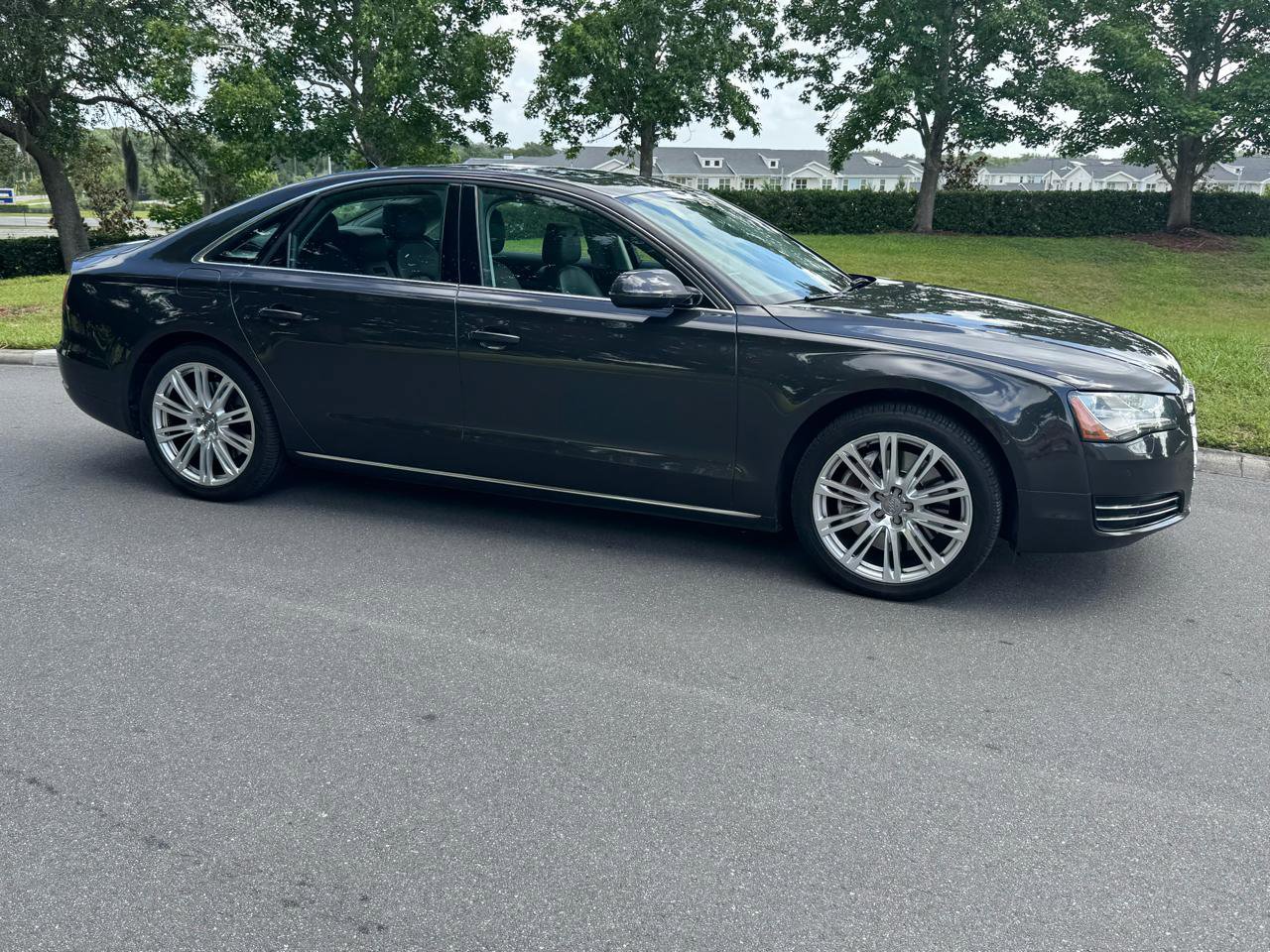 Used 2011 Audi A8 4.2 AWD/4WD image 31
