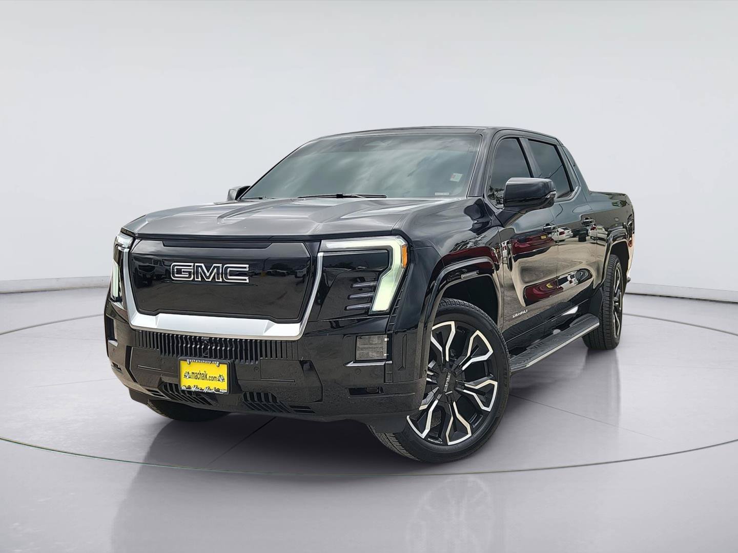 Used 2025 GMC Sierra EV Denali AWD/4WD image 1
