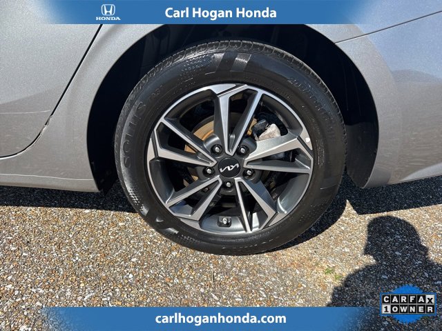 Used 2023 Kia Forte LXS image 9