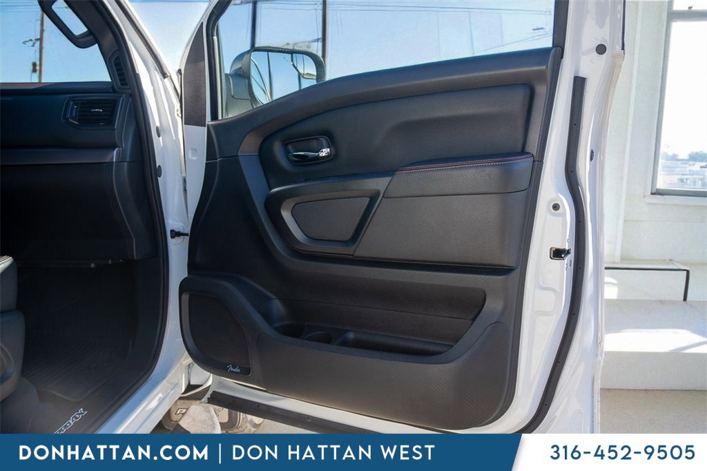 Used 2023 Nissan Titan PRO-4X w/ Pro-4x Convenience Package image 23