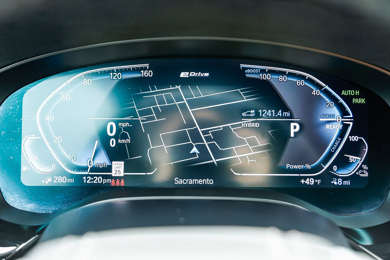 Used 2021 BMW 530e w/ Parking Assistance Package image 23