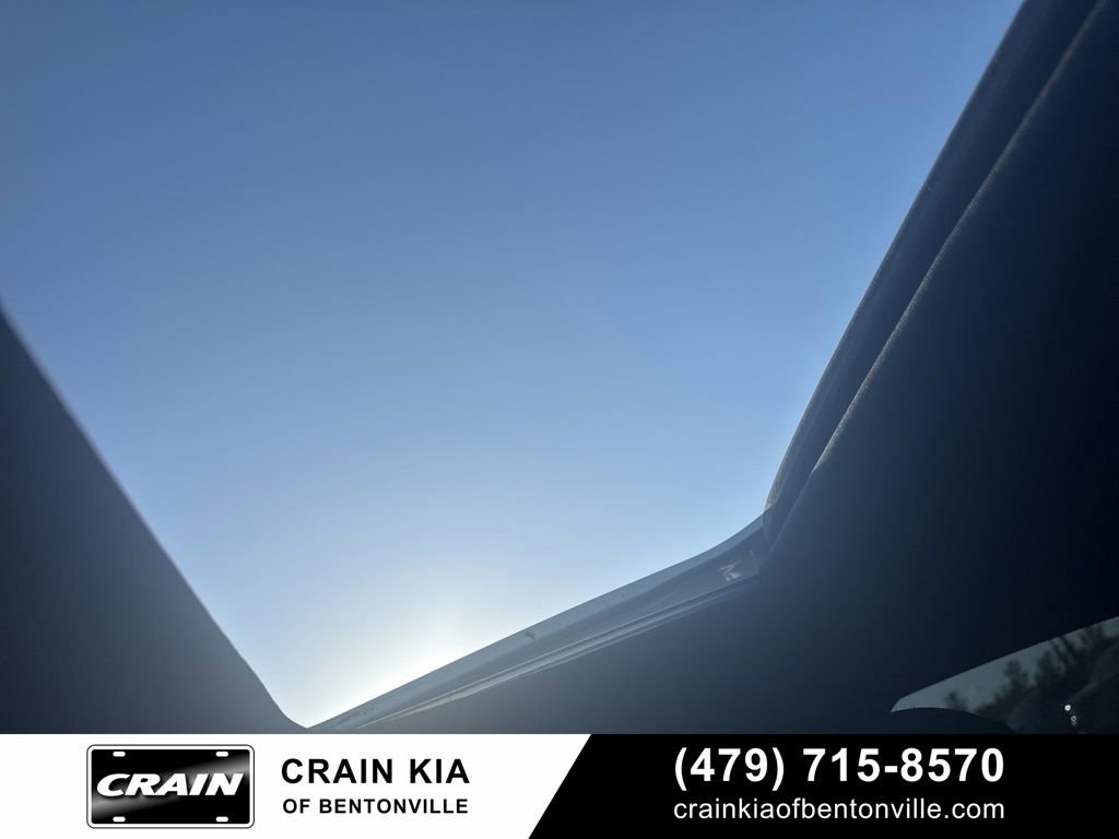 Used 2013 Chrysler 200 Touring FWD image 33