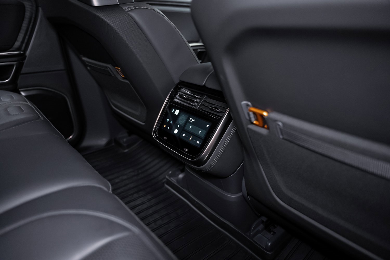 Used 2022 Rivian R1T Adventure image 64