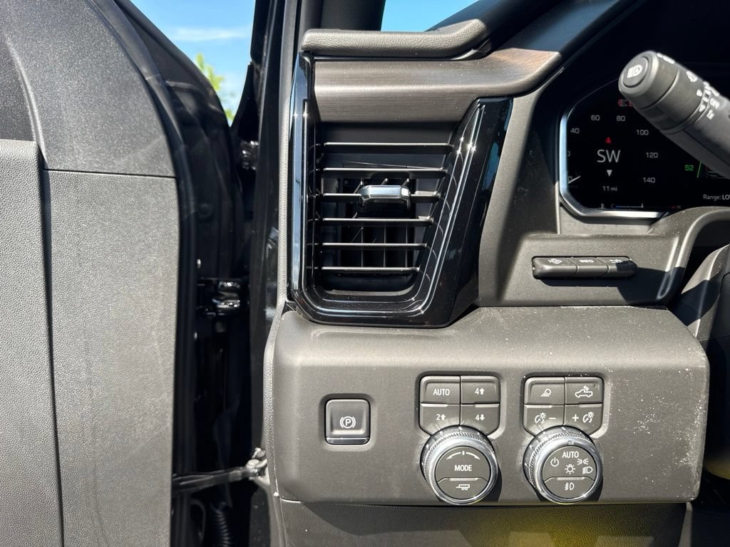 New 2026 GMC Sierra 1500 AT4 w/ AT4 Premium Package AWD/4WD image 14
