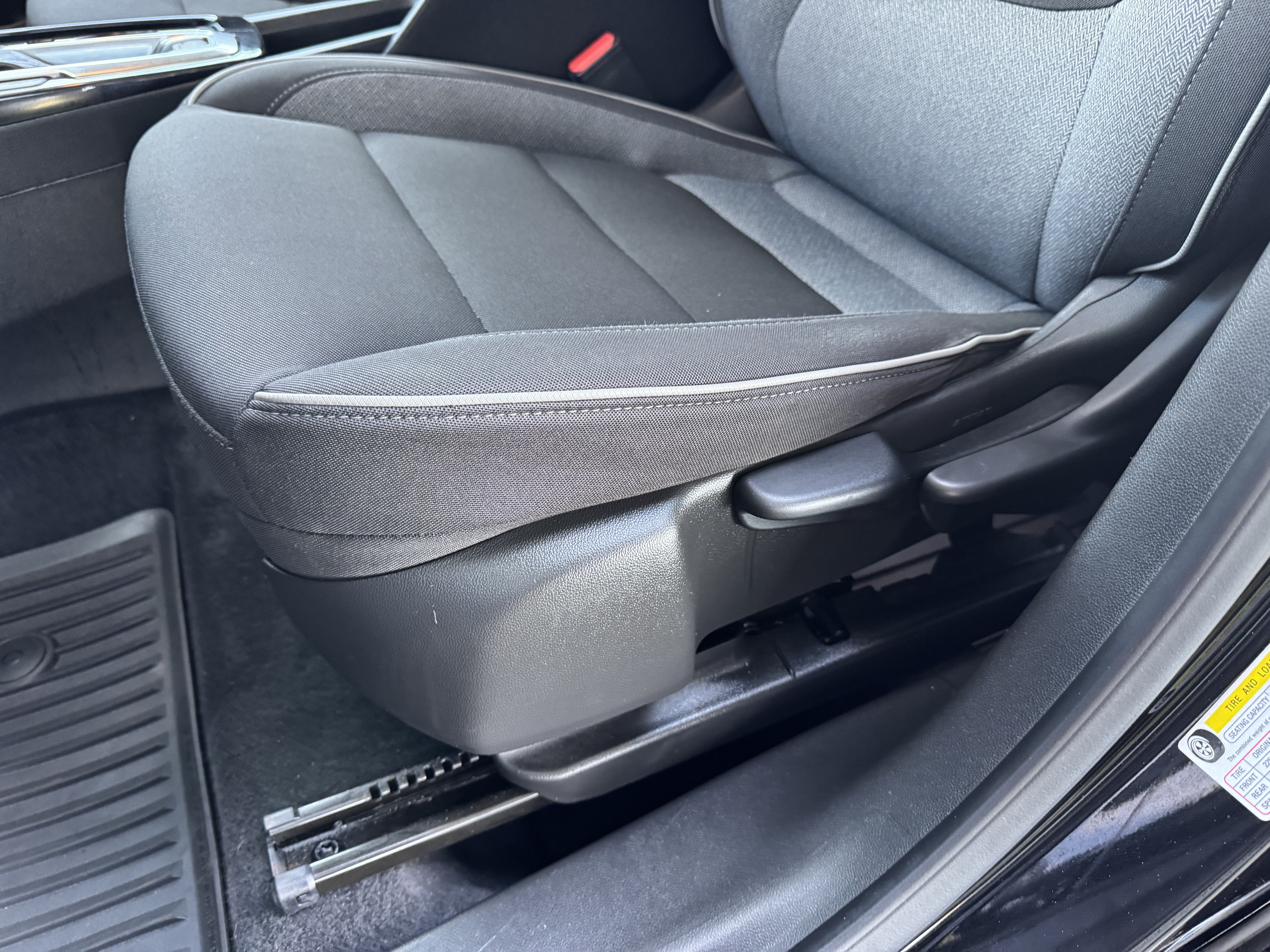 Certified 2024 Chevrolet TrailBlazer LT w/ LT Cold Weather Package FWD image 14
