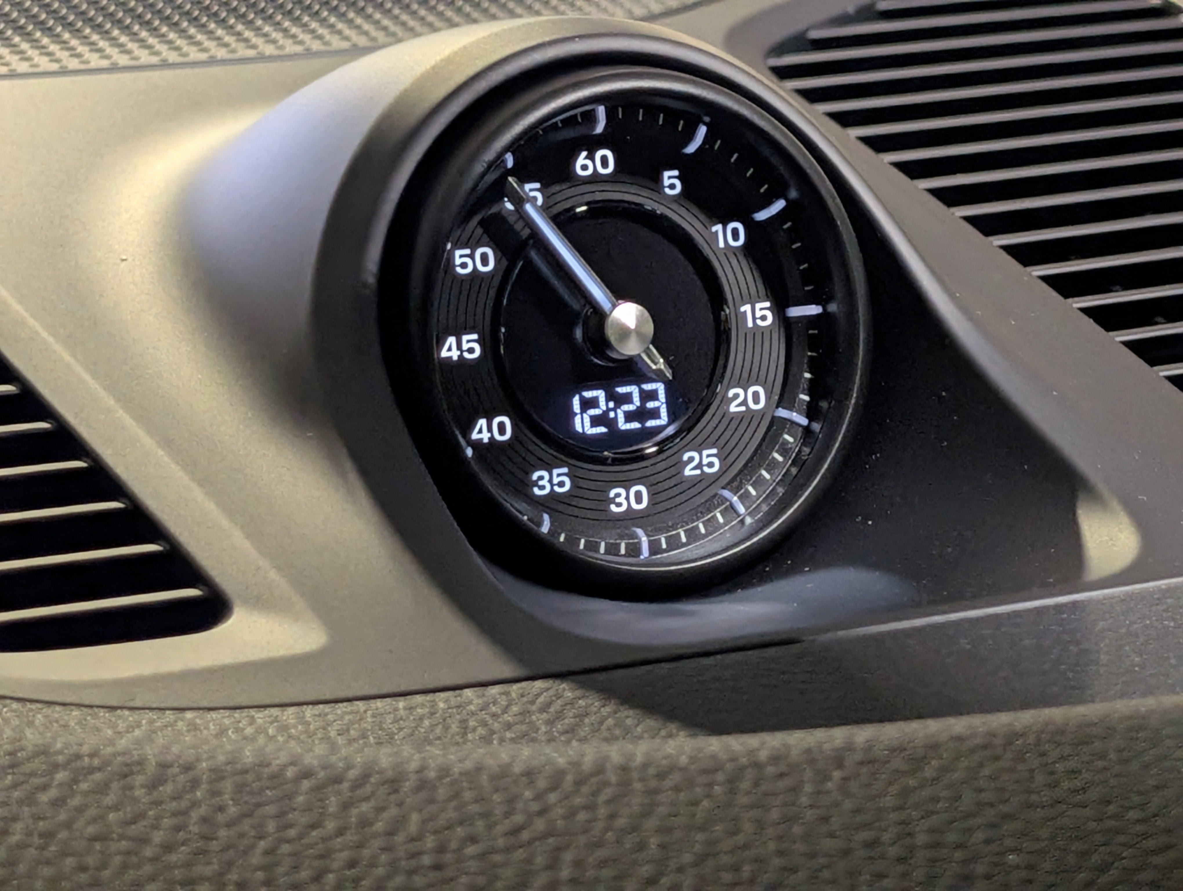 New 2026 Porsche Cayenne Coupe image 33