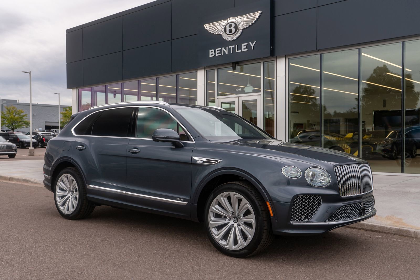New 2025 Bentley Bentayga image 18