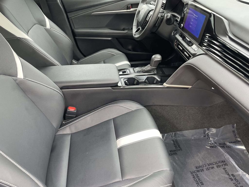 Used 2025 Toyota Camry SE w/ Convenience Package image 47