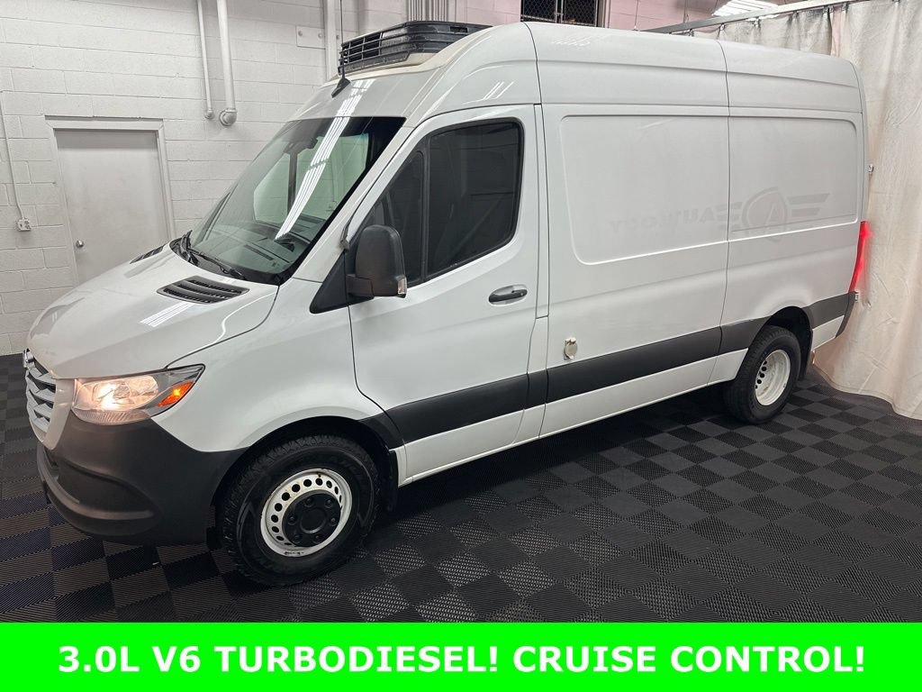 Used 2019 Freightliner Sprinter 144 RWD video 1