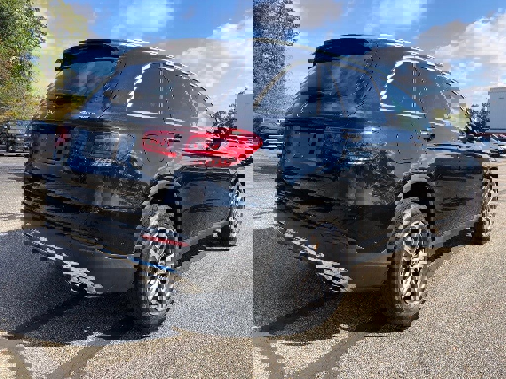 Used 2022 Mercedes-Benz GLC 300 4MATIC w/ Premium Package Lite image 6