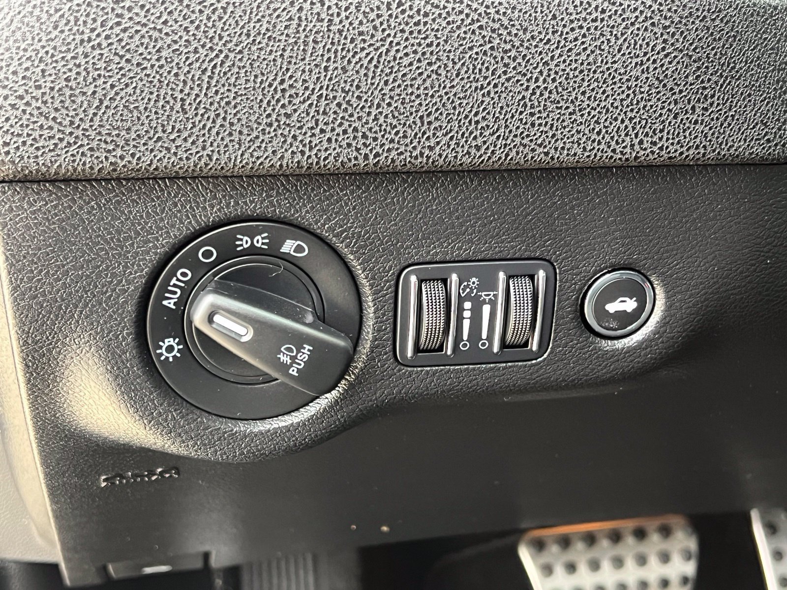 Used 2023 Dodge Charger Scat Pack w/ Harman/Kardon Audio Group RWD image 24
