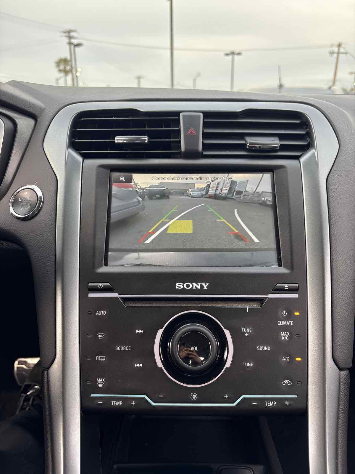 Used 2015 Ford Fusion Titanium FWD image 23