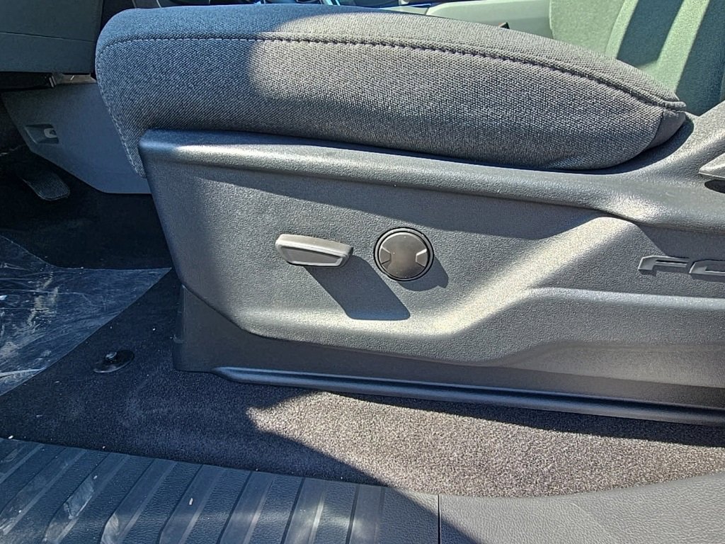 New 2025 Ford F150 Lightning XLT image 11