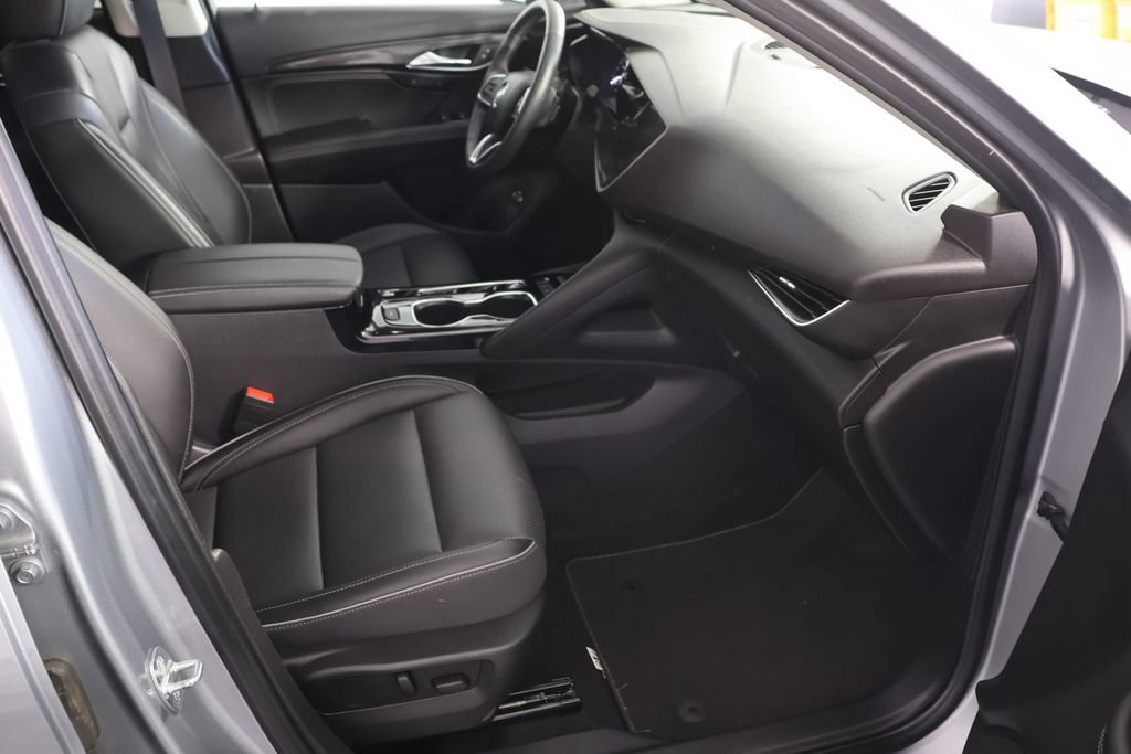 Used 2023 Buick Envision Essence AWD/4WD image 23