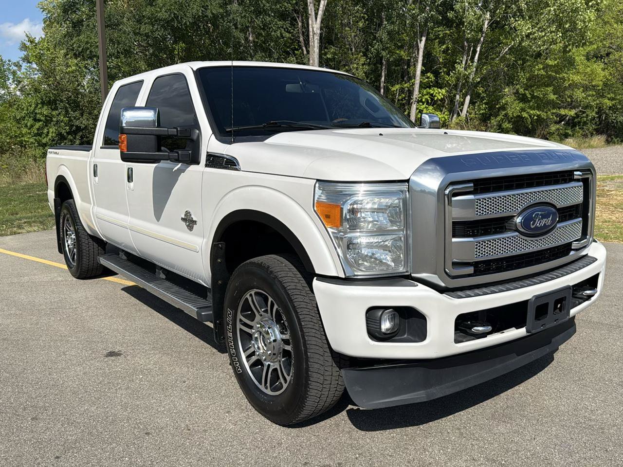 Used 2015 Ford F250 Platinum w/ Platinum Package AWD/4WD image 3