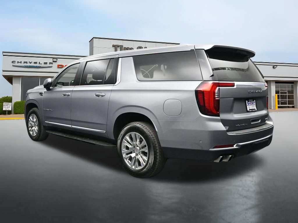 Used 2025 GMC Yukon XL Denali AWD/4WD image 3