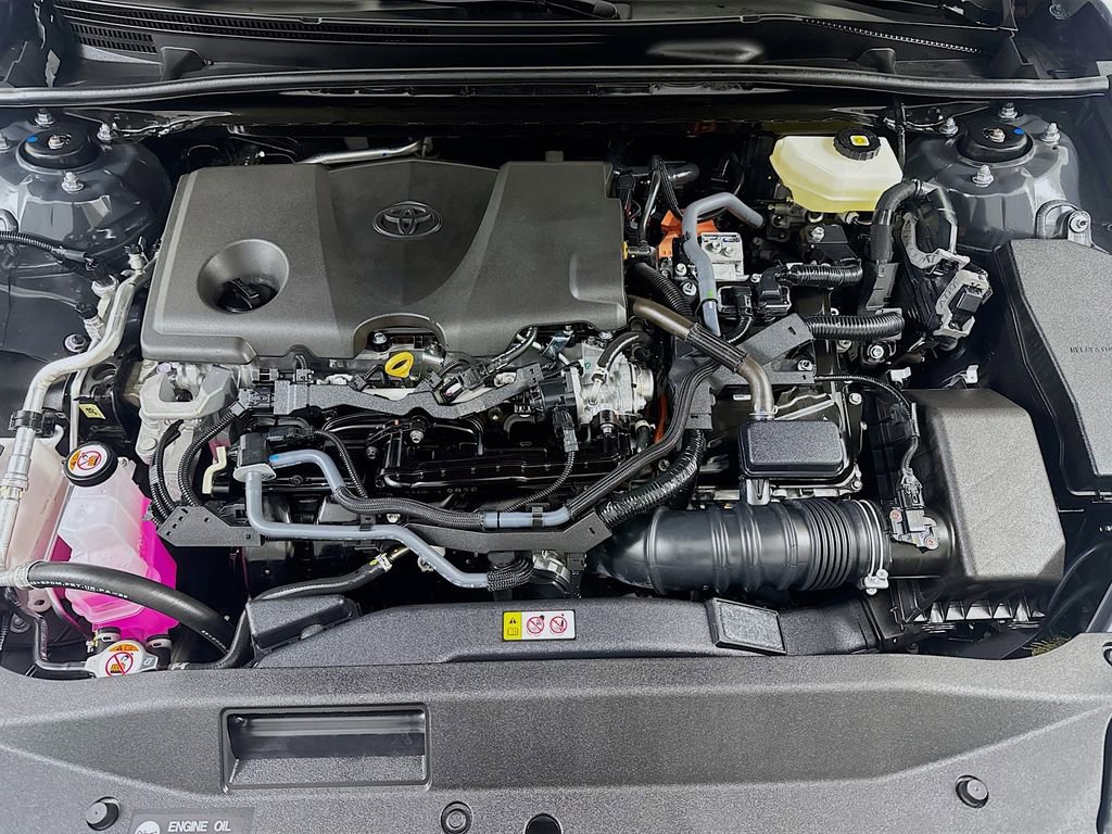 Used 2025 Toyota Camry SE image 29