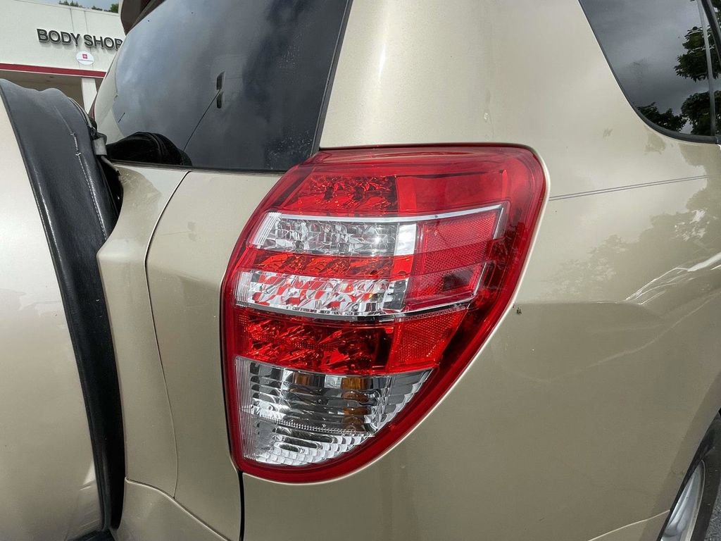 Used 2009 Toyota RAV4 2WD V6 image 24