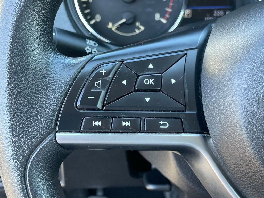 Used 2019 Nissan Rogue Sport S AWD/4WD image 17