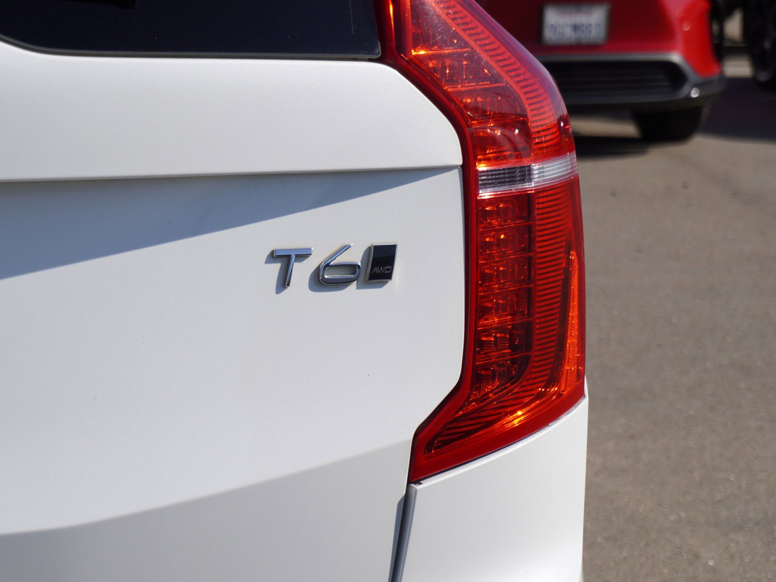 Used 2016 Volvo XC90 T6 Momentum image 11