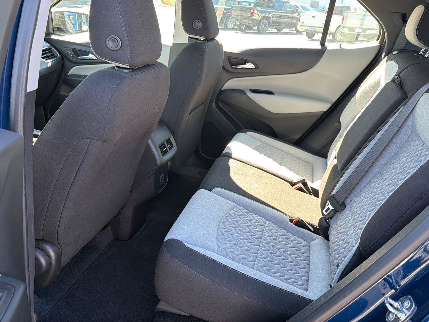 Used 2022 Chevrolet Equinox LS AWD/4WD image 11