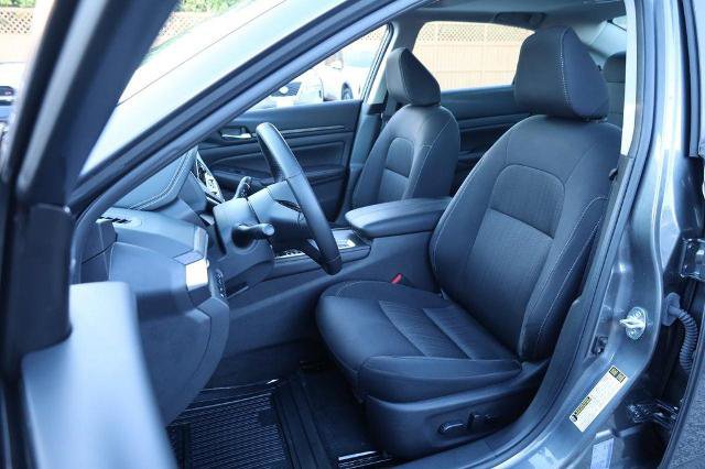 Certified 2025 Nissan Altima 2.5 SV w/ SV Premium Package FWD image 8