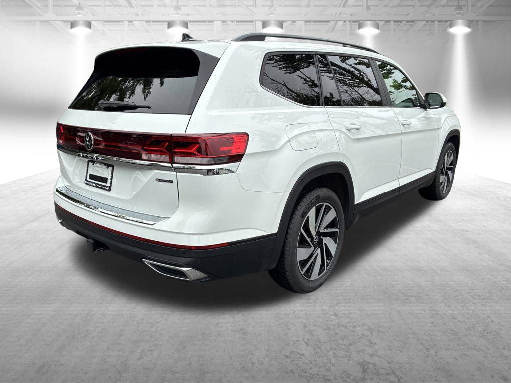 Used 2024 Volkswagen Atlas SE AWD/4WD image 6