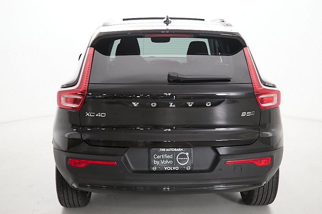 Certified 2023 Volvo XC40 B5 Ultimate w/ Climate Package AWD/4WD image 8