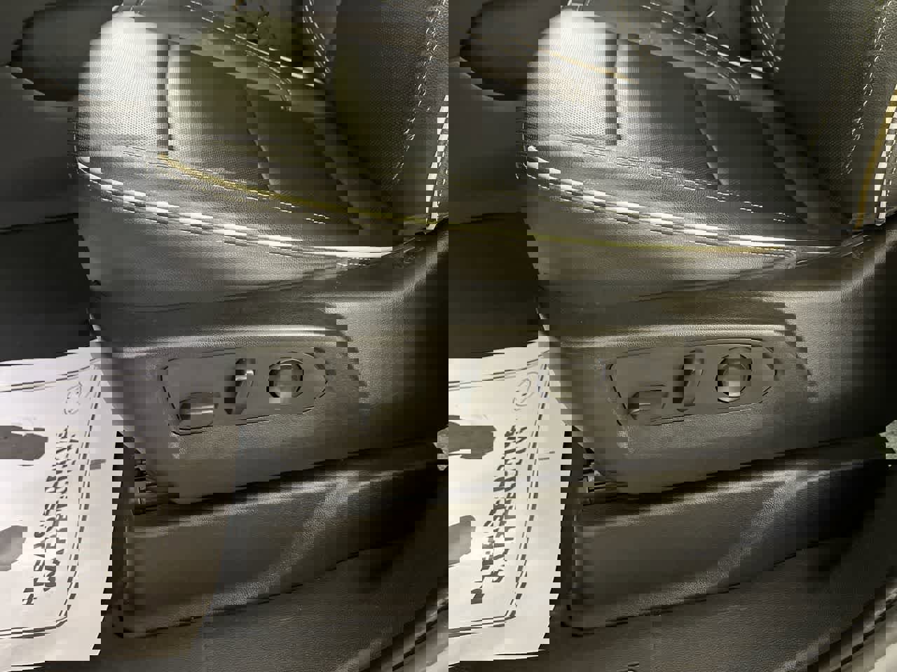 Used 2024 GMC Yukon SLT image 14