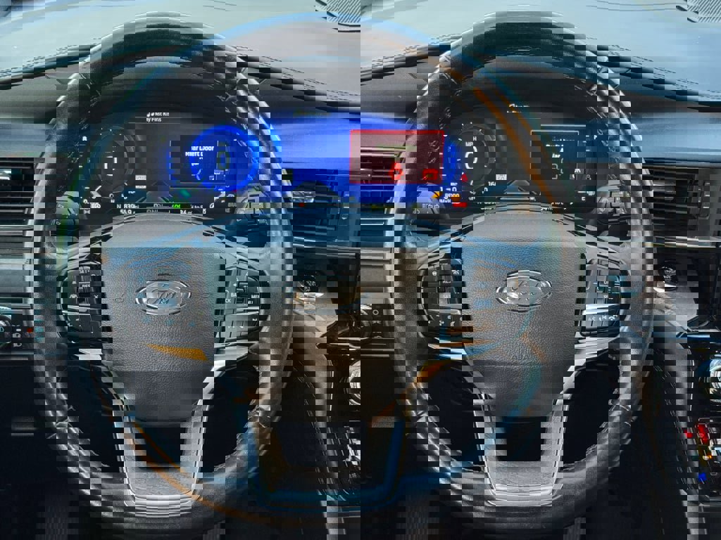 Used 2022 Ford Explorer Platinum w/ Equipment Group 601A image 15