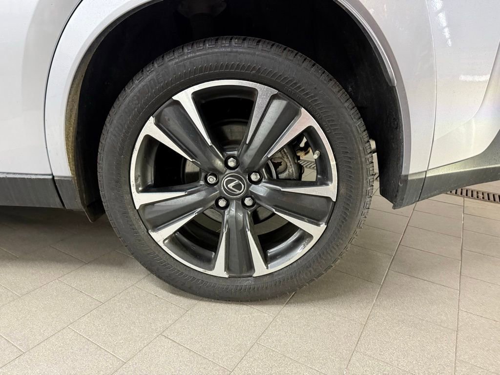 Used 2023 Lexus UX 250h 250h Premium w/ Accessory Package (Z2) image 24