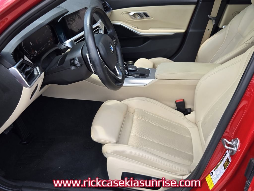 Used 2022 BMW 330i Sedan w/ Driving Assistance Package RWD image 10