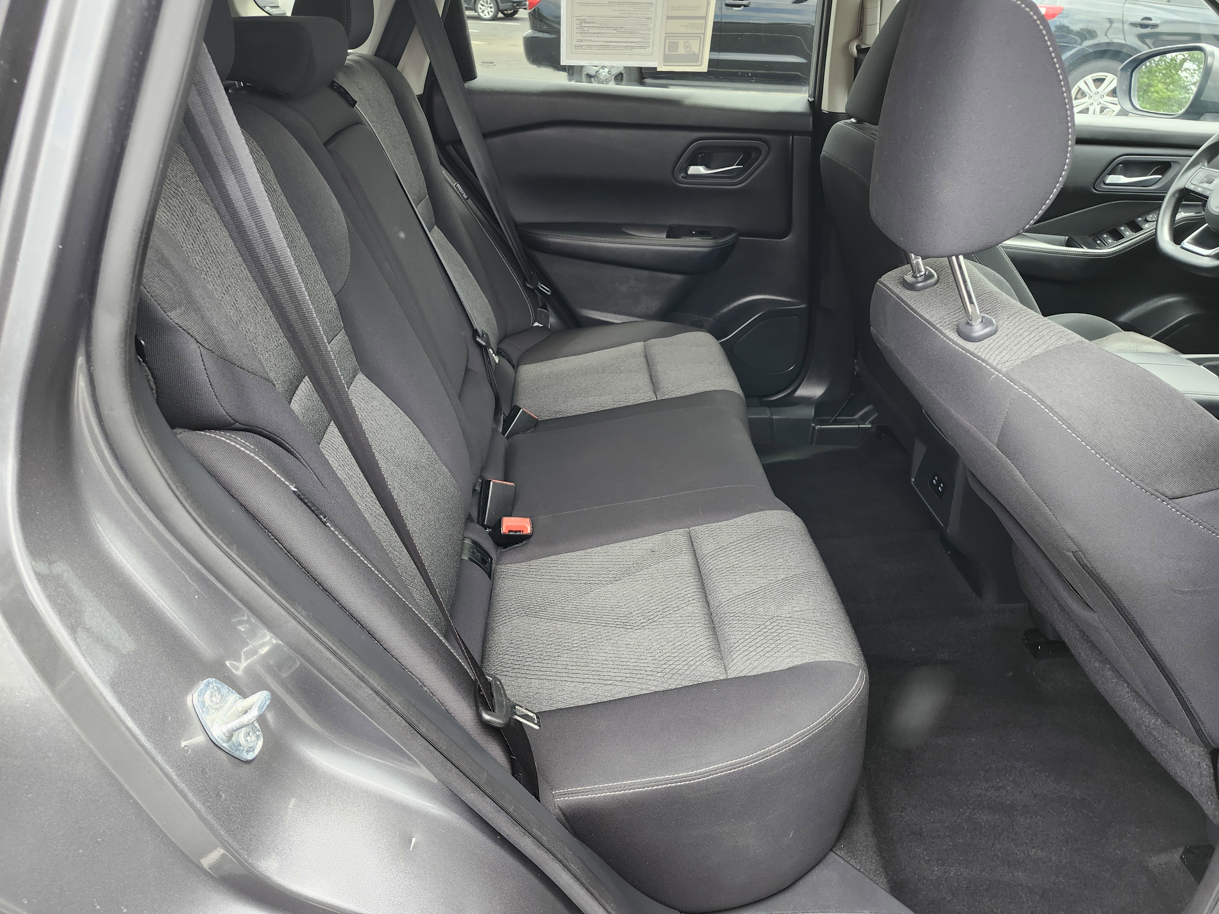 Used 2024 Nissan Rogue SV AWD/4WD image 19