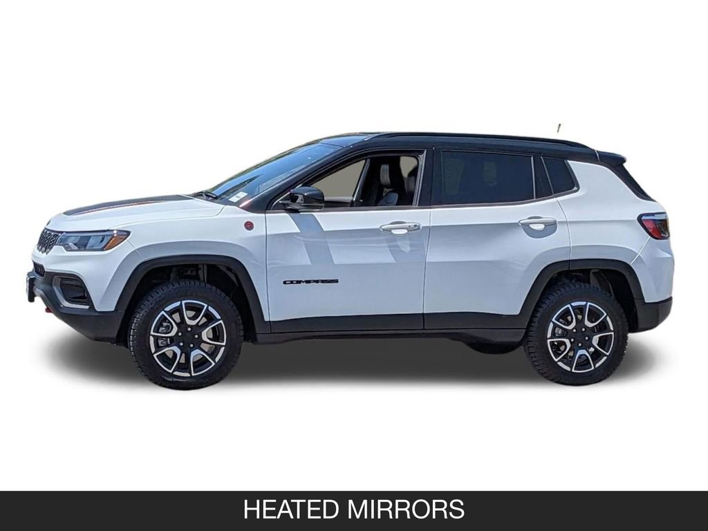 Used 2024 Jeep Compass Trailhawk AWD/4WD image 5