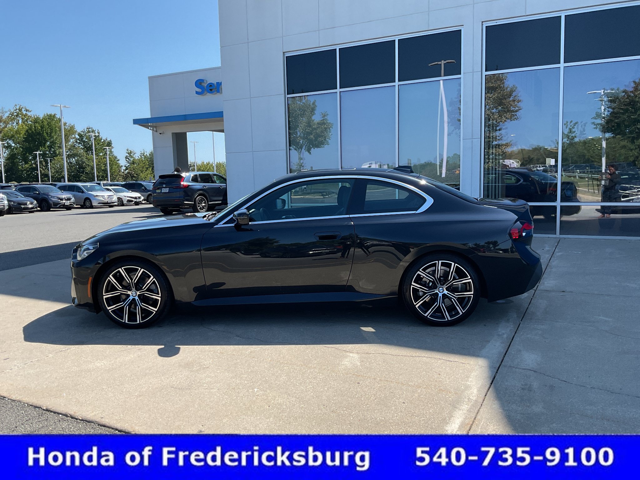Used 2022 BMW 230i Coupe w/ Premium Package 2 RWD image 2