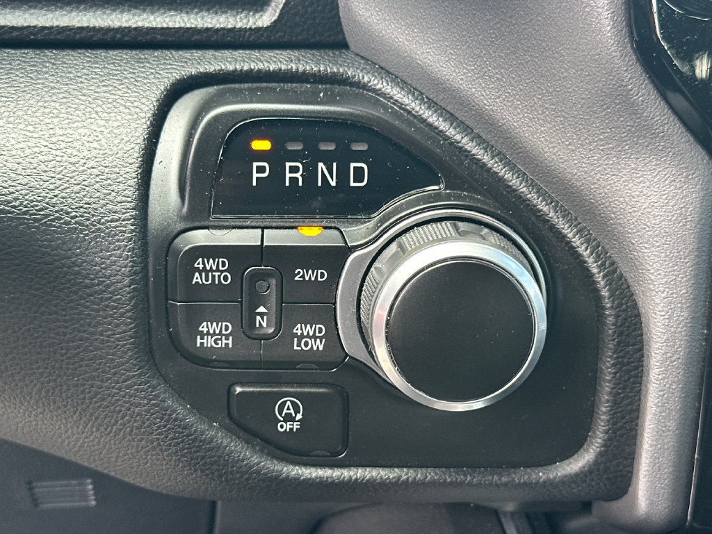 Used 2024 RAM 1500 Big Horn AWD/4WD image 31