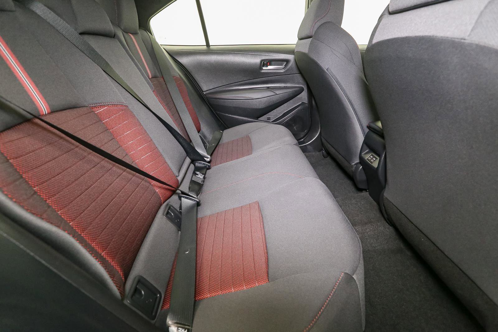 Used 2023 Toyota Corolla SE w/ Carpet Mat Package (TMS) FWD image 21