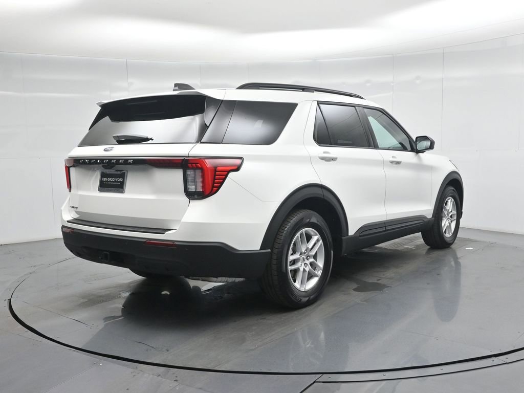 New 2026 Ford Explorer Active RWD image 28