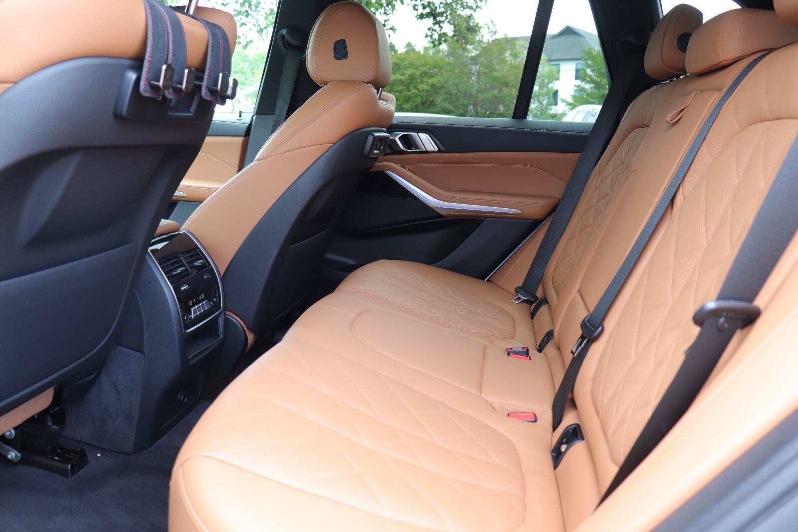 Used 2023 BMW X5 xDrive40i AWD/4WD image 12