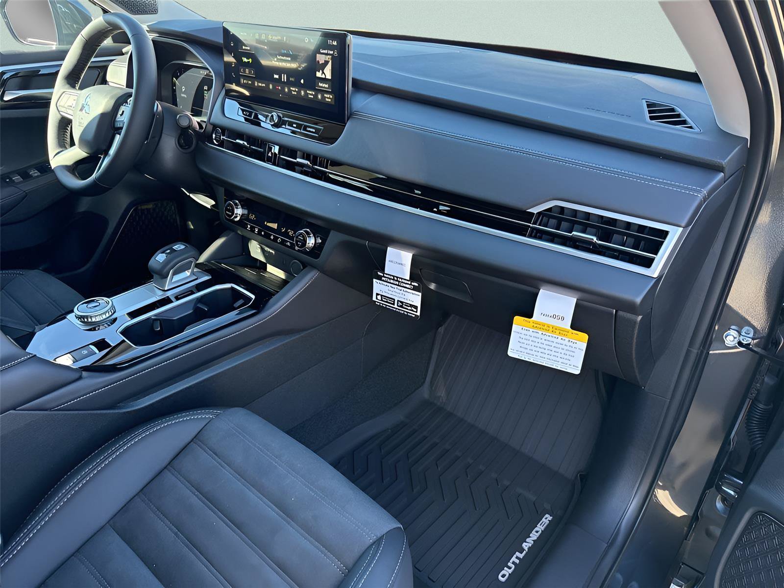 New 2026 Mitsubishi Outlander SE FWD image 24