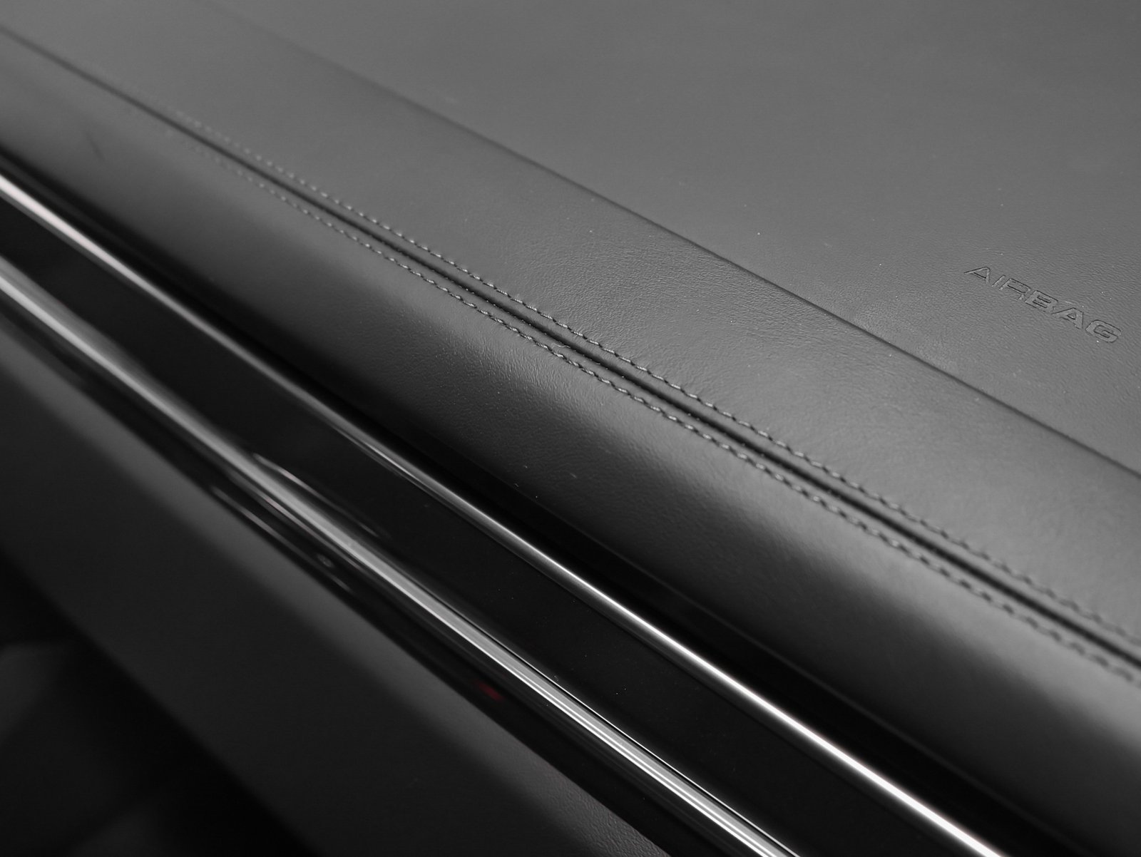 Used 2021 Porsche Cayenne Turbo image 29