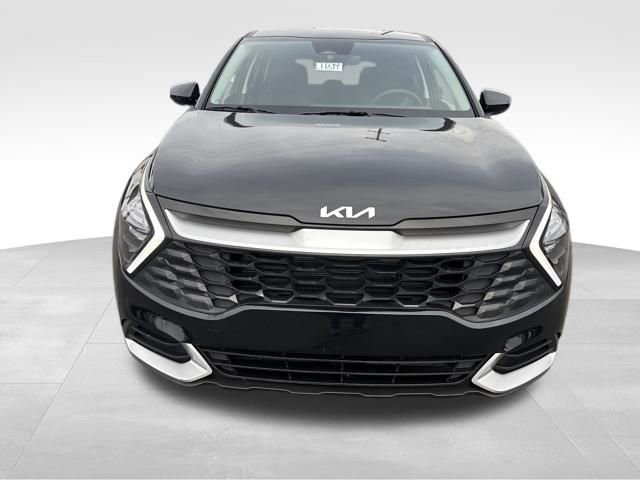 Used 2023 Kia Sportage LX image 11