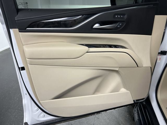 Used 2021 Cadillac Escalade Premium Luxury w/ Performance Package AWD/4WD image 23