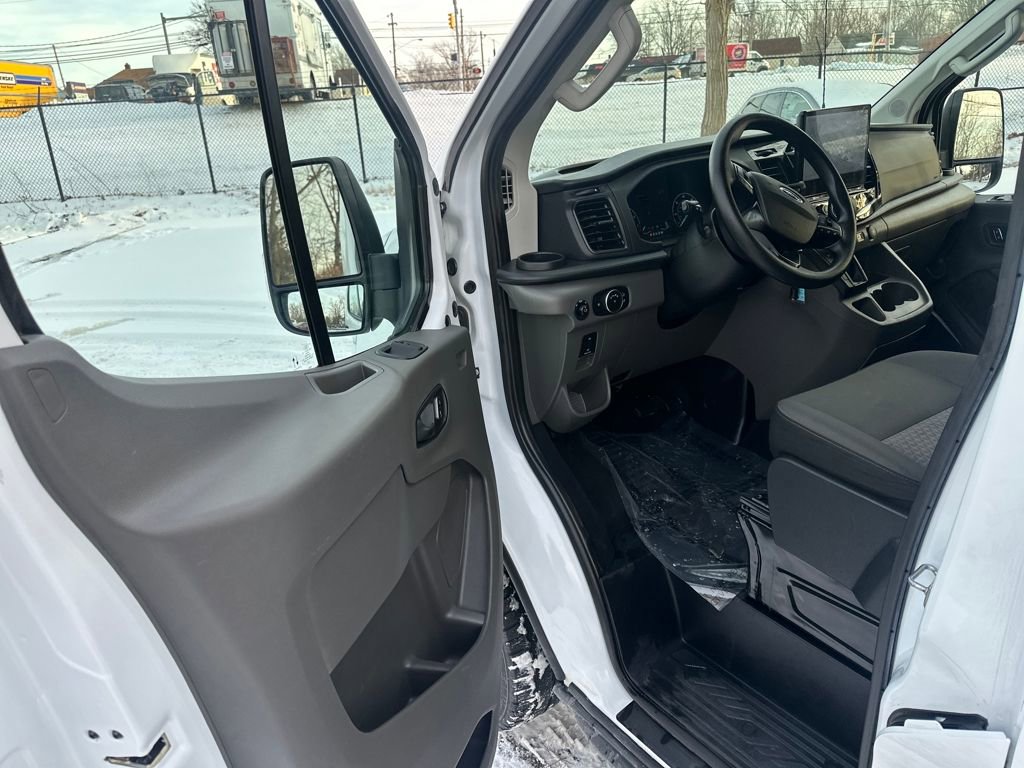 Used 2024 Ford Transit 350 XLT image 22