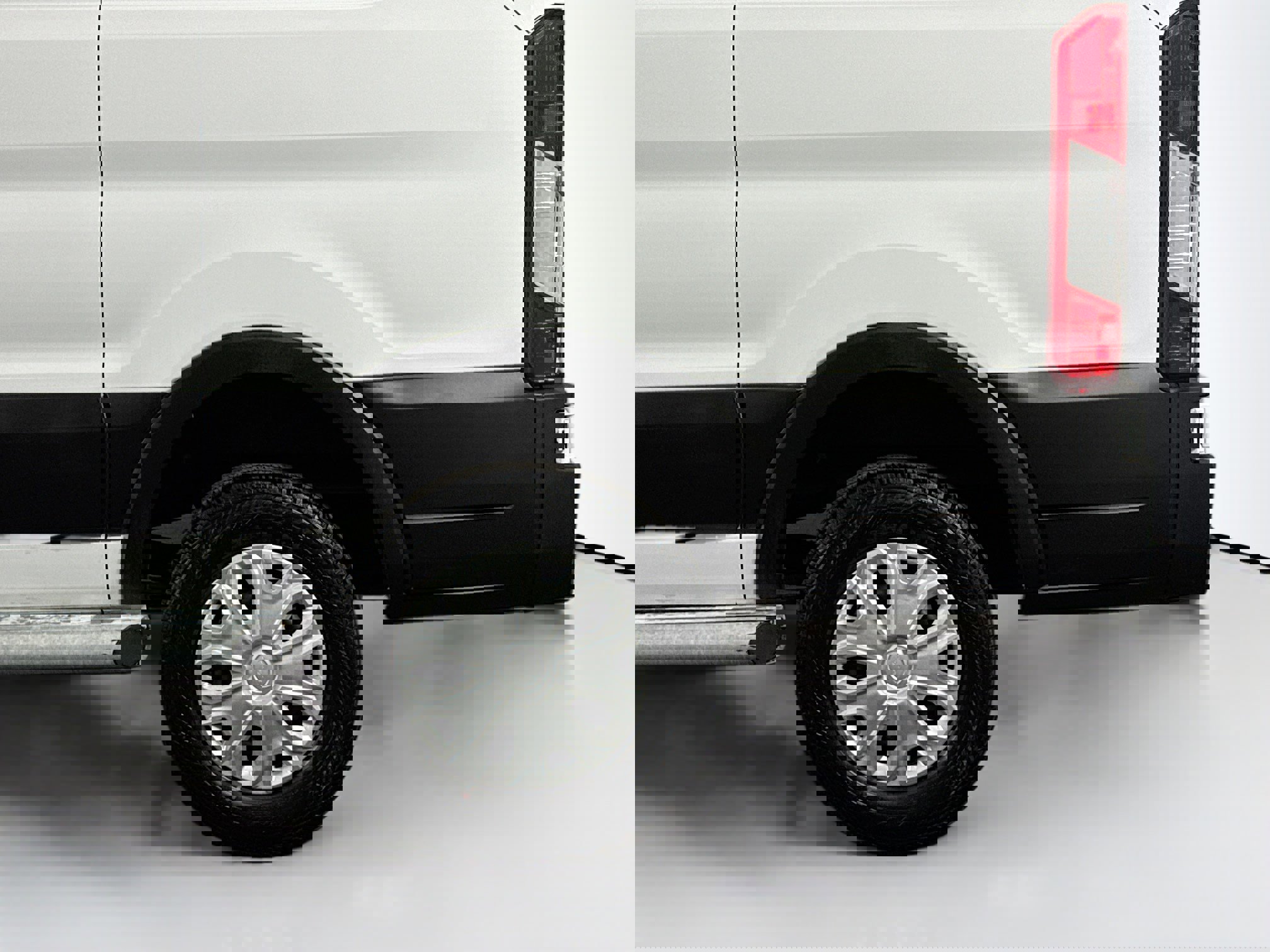 Used 2024 Ford Transit 250 Low Roof w/ Exterior Upgrade Package image 39