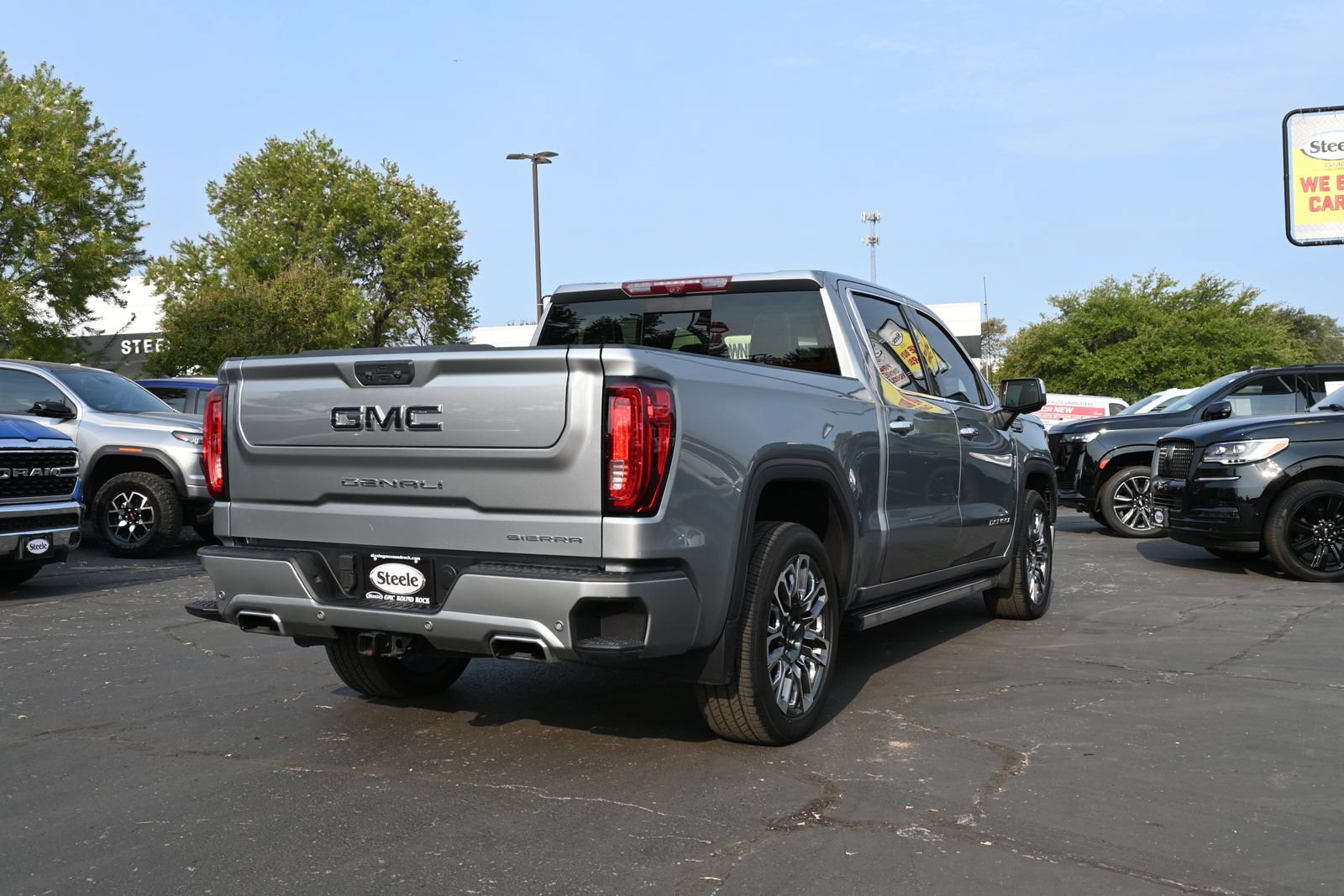 Used 2025 GMC Sierra 1500 Denali Ultimate AWD/4WD image 5
