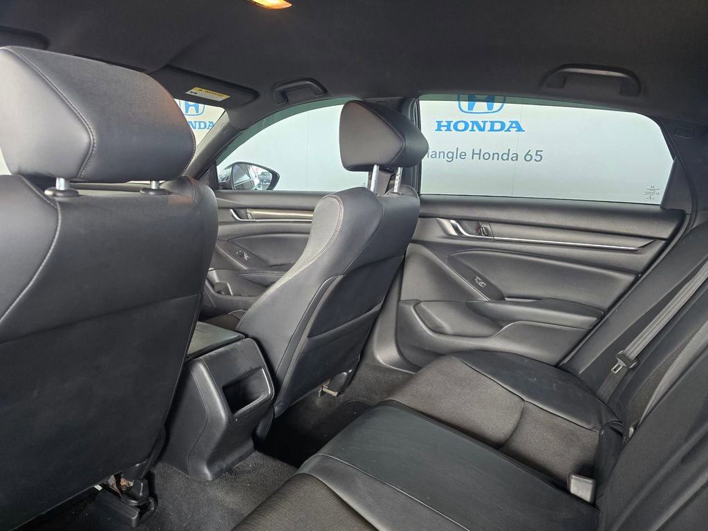 Used 2018 Honda Accord Sport image 14