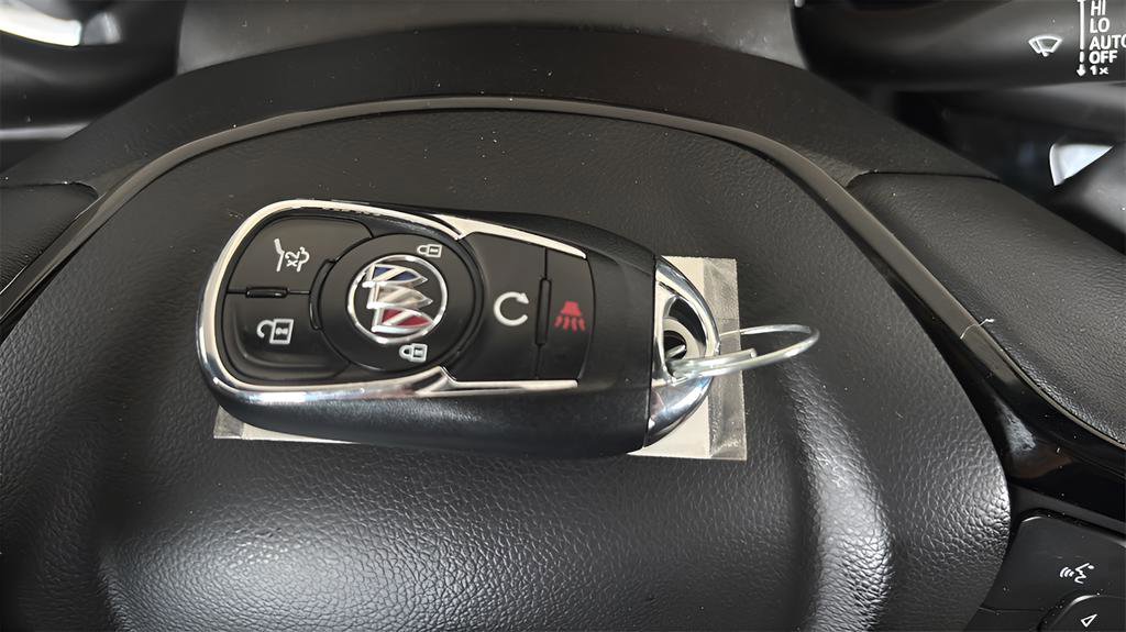 Used 2023 Buick Enclave Avenir image 26